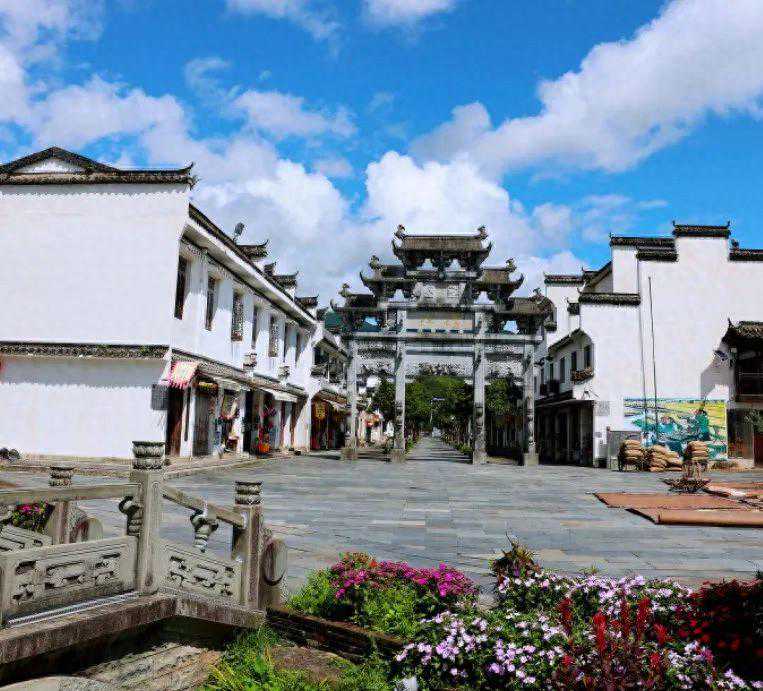 最适合春季出游的10大美景，个个美若仙境，一生必去一次。