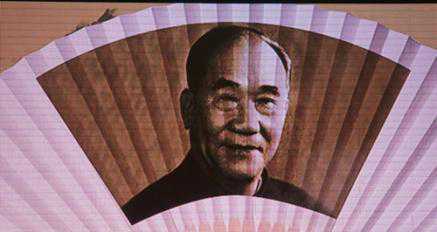 侯（宝林）派相声艺术新疆开新花