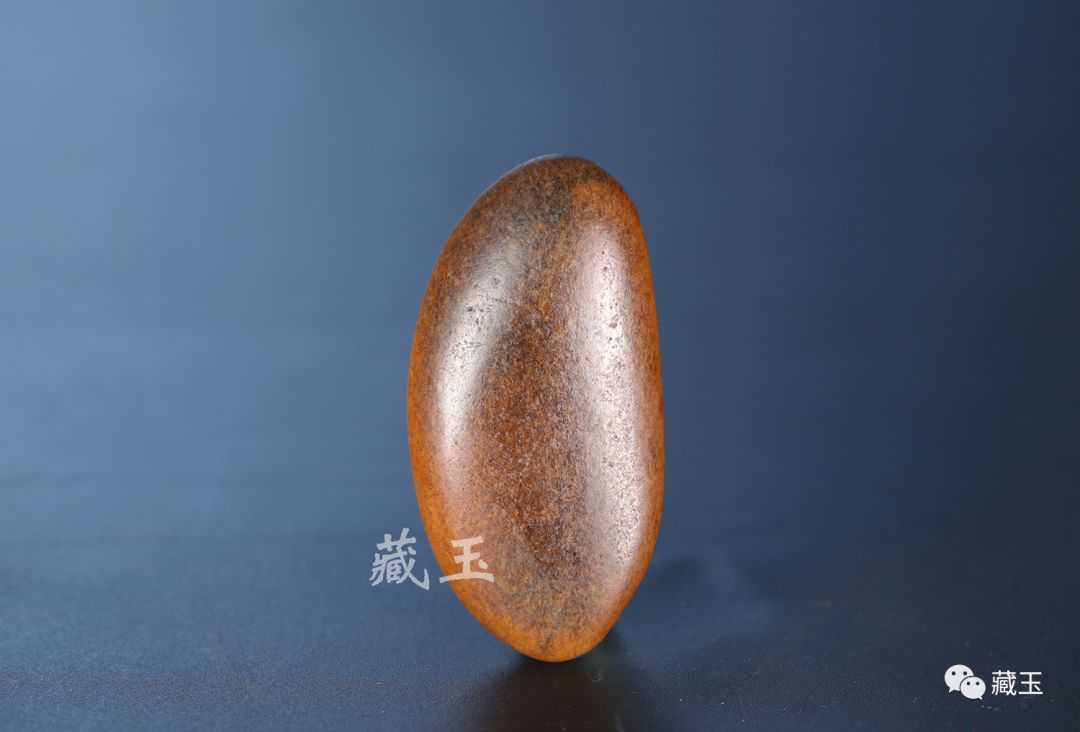 他把一个籽料盘了三年之后，发生了神奇的变化！