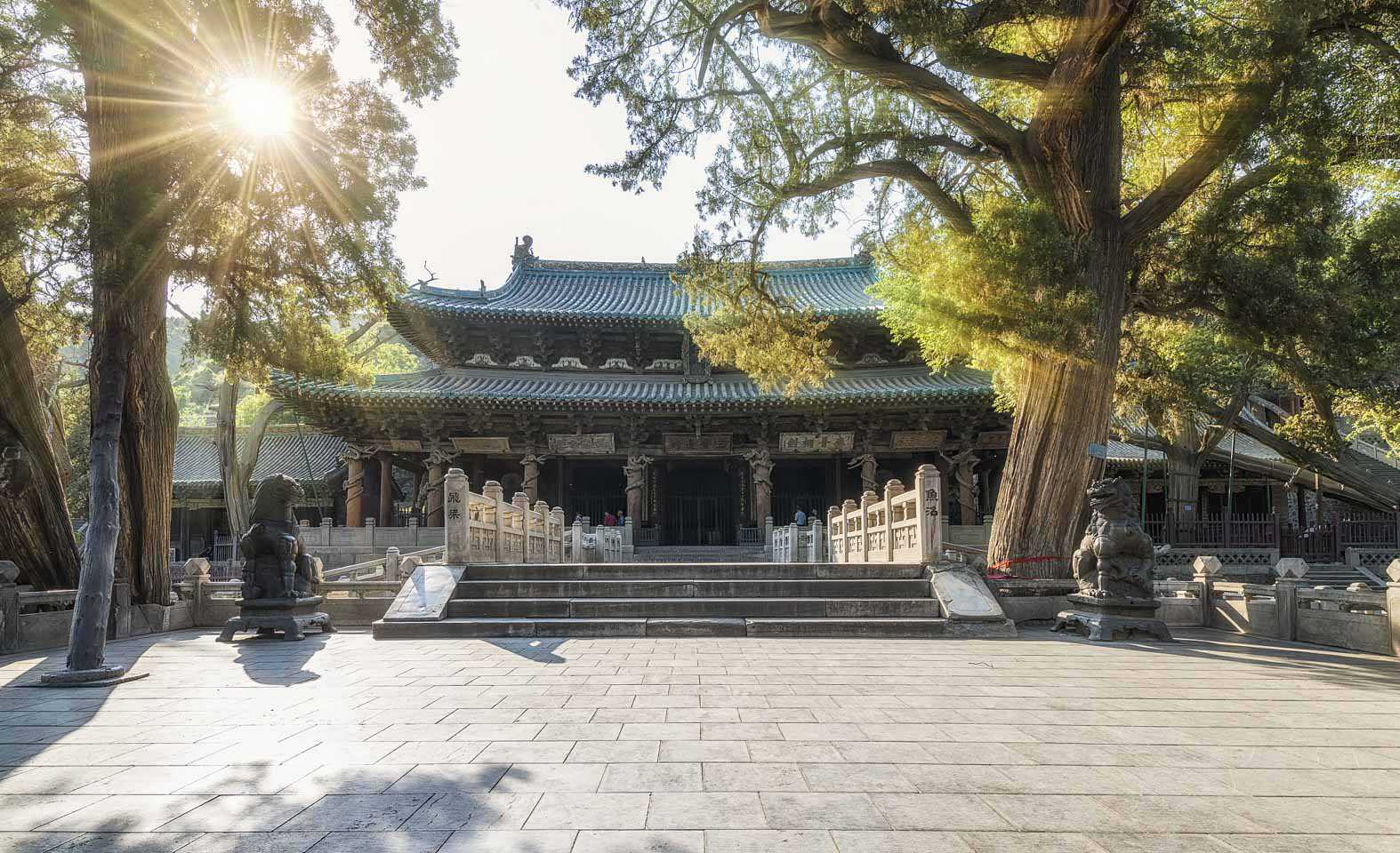 一错四十年，现在还挂着：晋祠圣母殿联中的错字