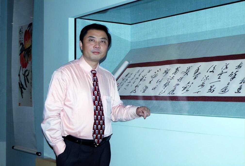 屠新时——让汉字书法走进艺术博物馆的海外耕耘奋斗者