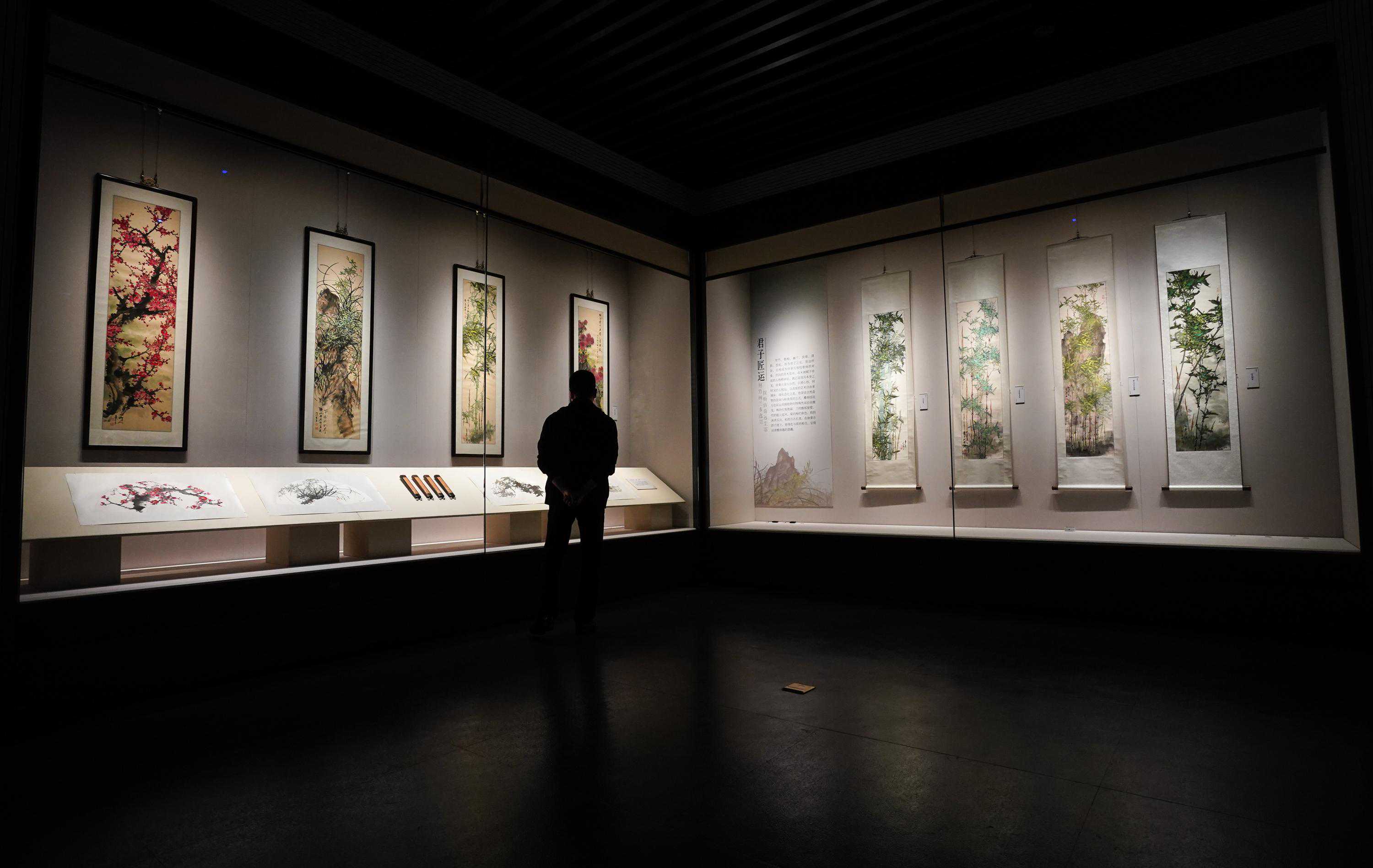 “苍枝新篁——徐秉方艺术展”在常州开展