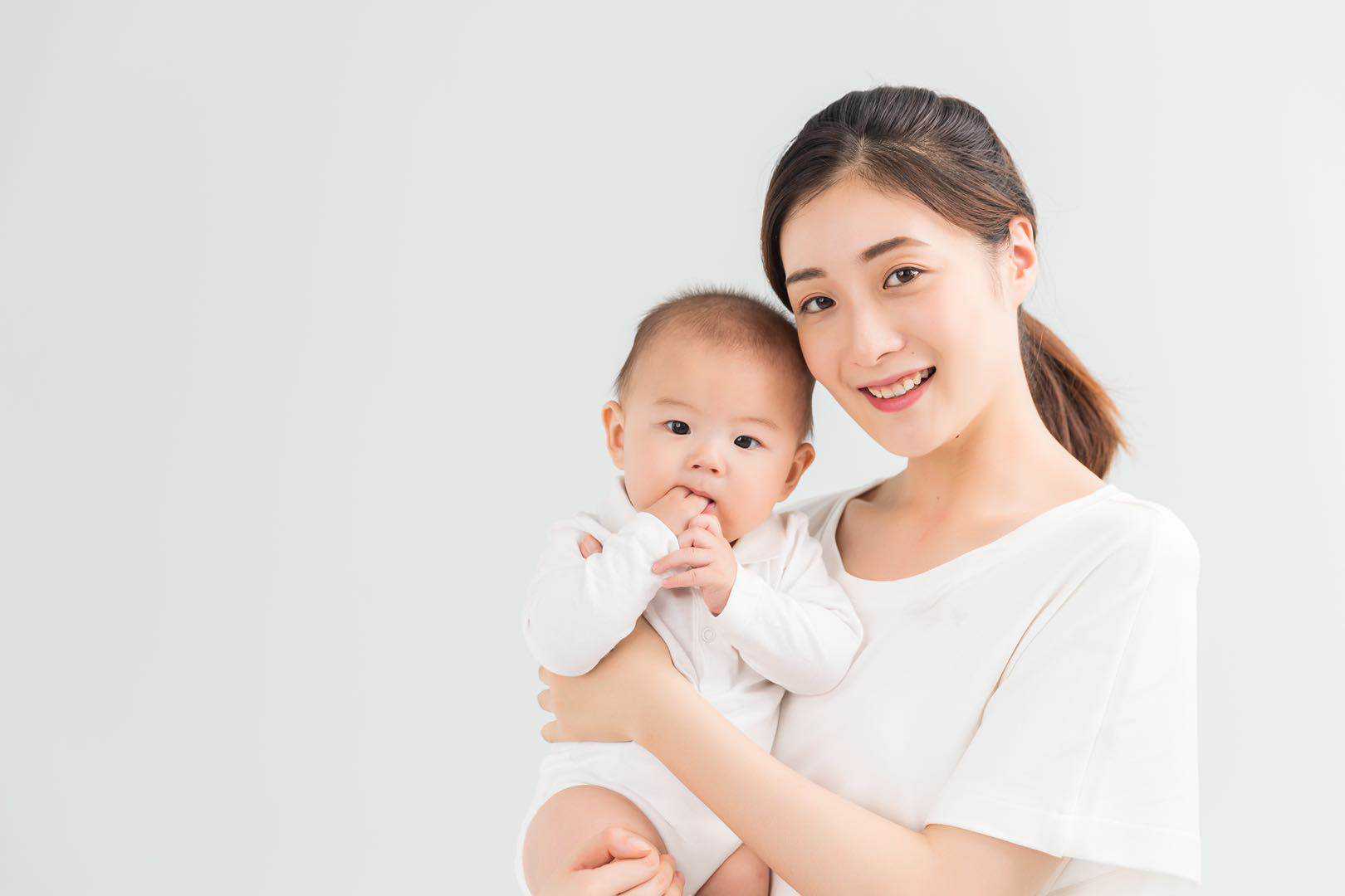 亲家公在我家住俩月，病好后离开，枕头下留一张纸条，打开我愣了