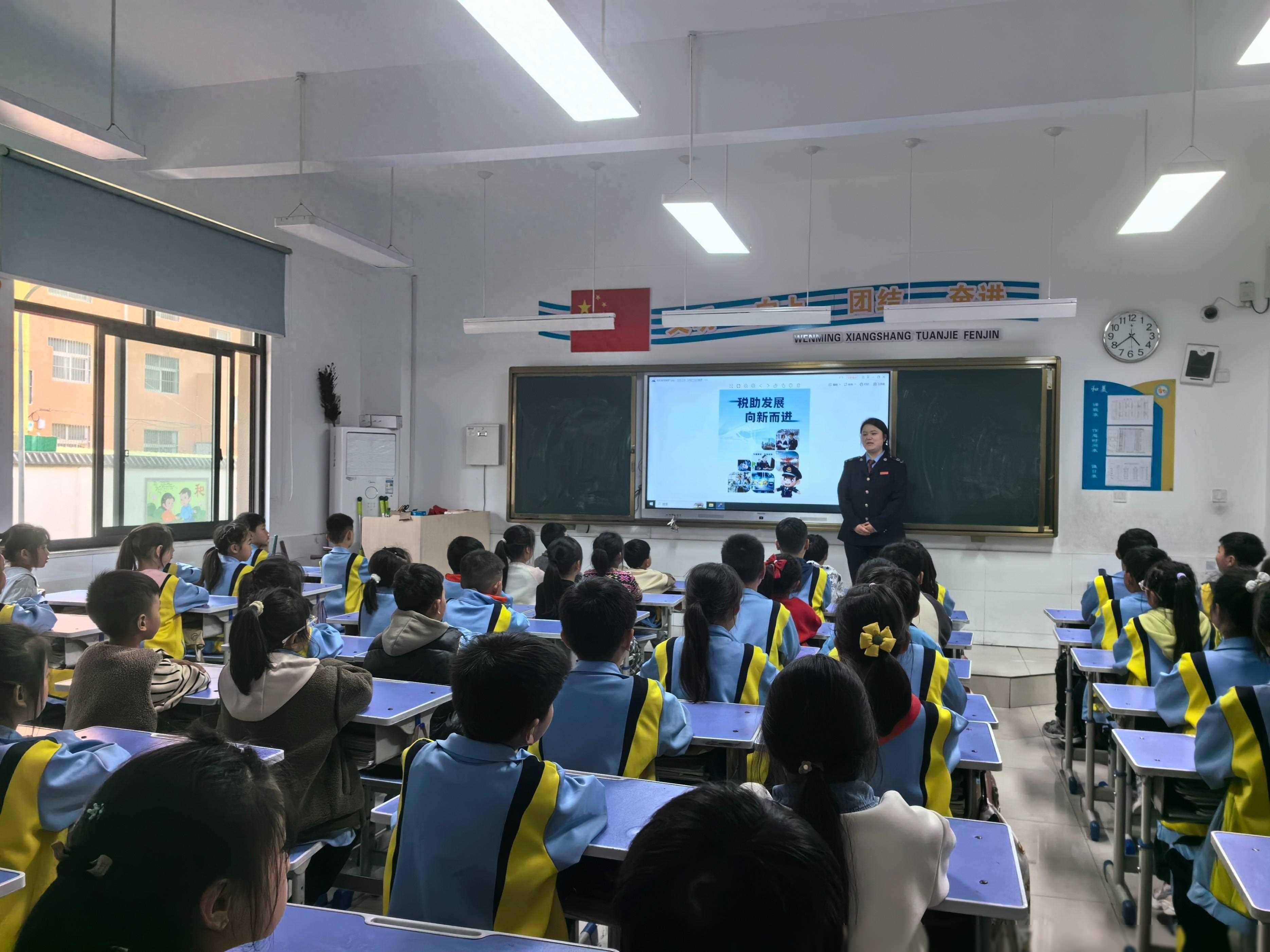 漯河市税务部门：开展与税“童”行伴成长青少年税收普法活动
