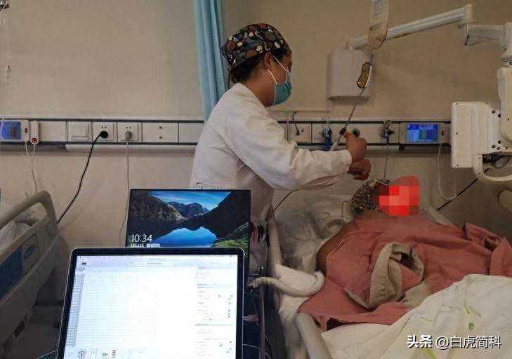 11年植物人妻子查出怀孕，丈夫坚持要娃，两年后，结局令人意外