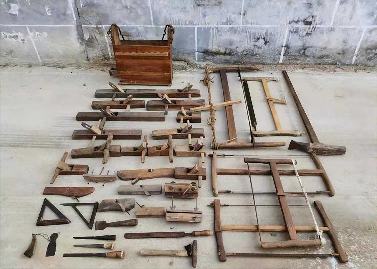 晒晒20种老木匠的工具，曾经手艺人靠它养活一家人，你认识几种？