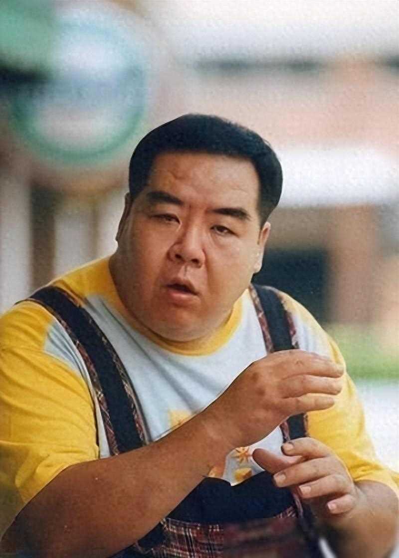 72岁肥猫郑则仕嫁女！荣升岳父满脸红光，漂亮女儿曾在上海工作