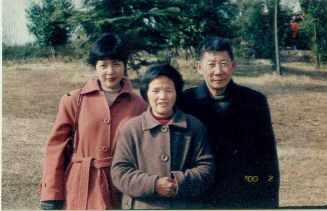 反相亲，借钱结婚...杭州小伙抖出老妈这么多事！90年代青年就是这么刚