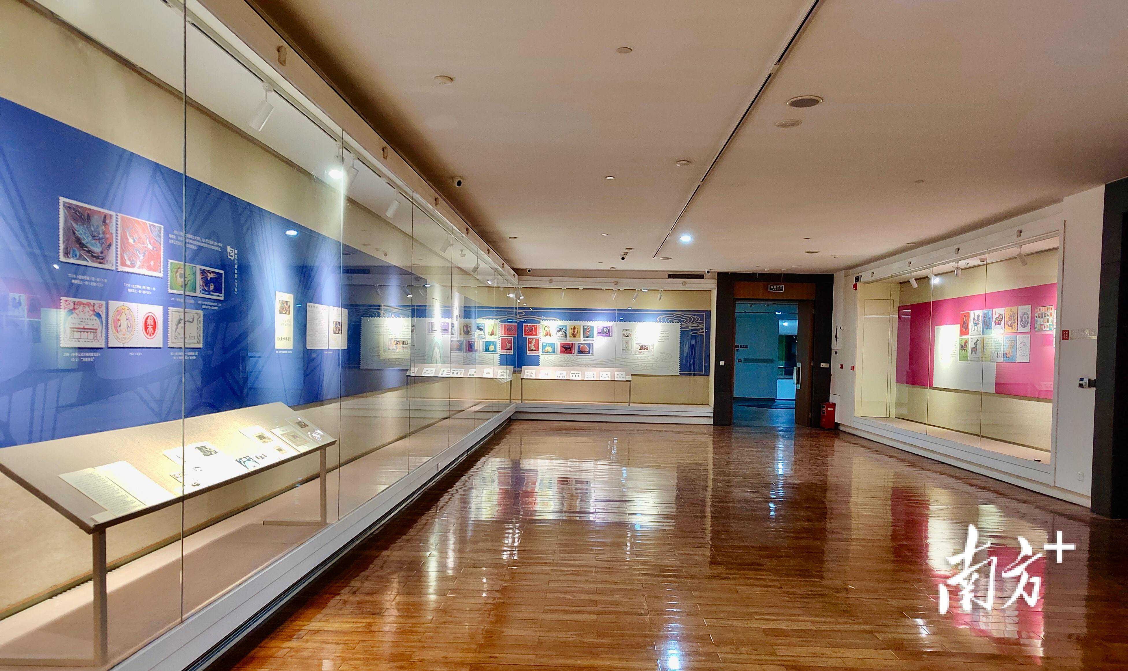 游过太空的《飞天》作品在莞展出，莞城这一邮票设计展彰显时代底色