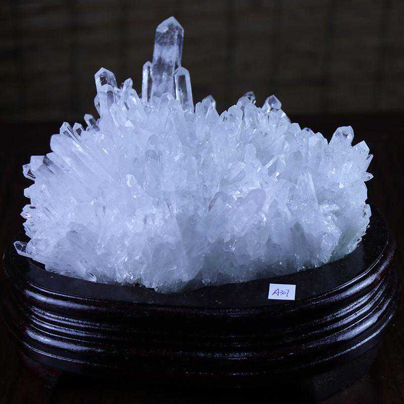 水晶具有能量，这说法科学吗？假如真具有能量的话，你就该哭了