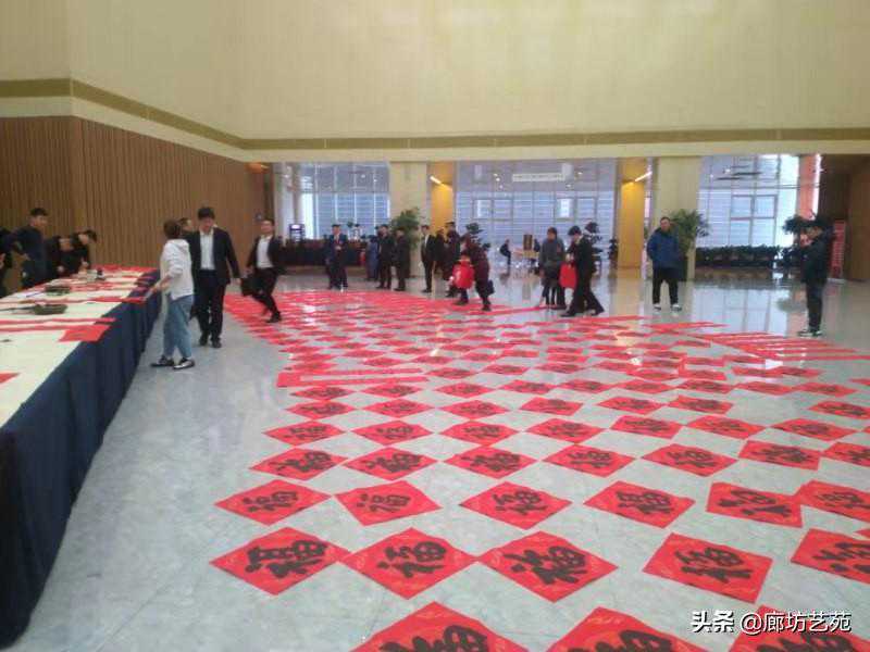 翰墨飘香 迎春奋进  廊坊市书法家为两会代表委员写春联