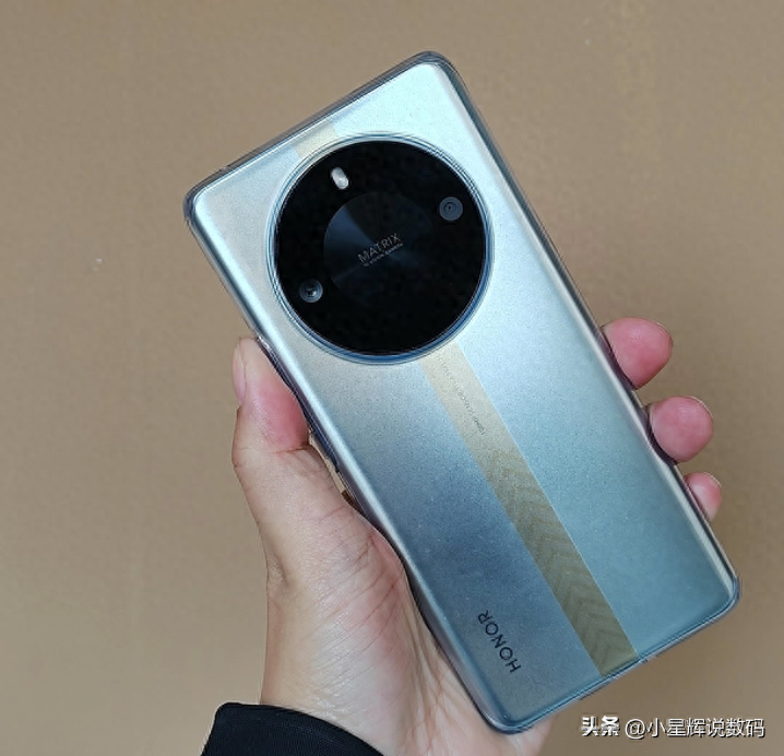 4月可以“闭眼买”的三款荣耀手机，性价比高，用五年不卡